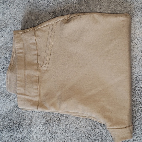 Croft & Barrow Pull On Tan Pants 10 Short - Picture 8 of 8